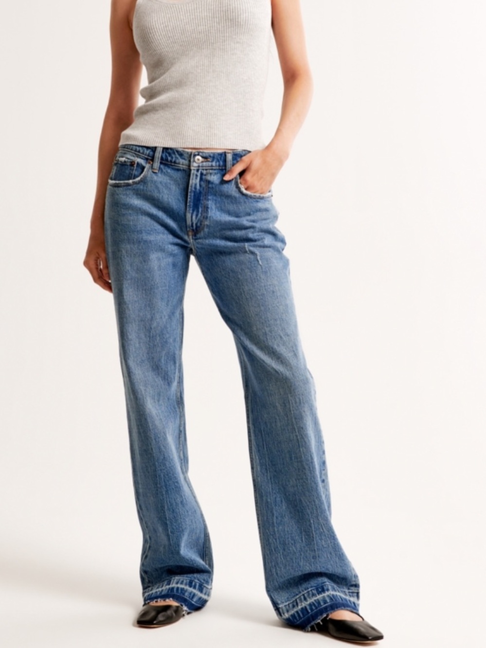 ABERCROMBIE & FITCH THE BAGGY LOW RISE JEAN